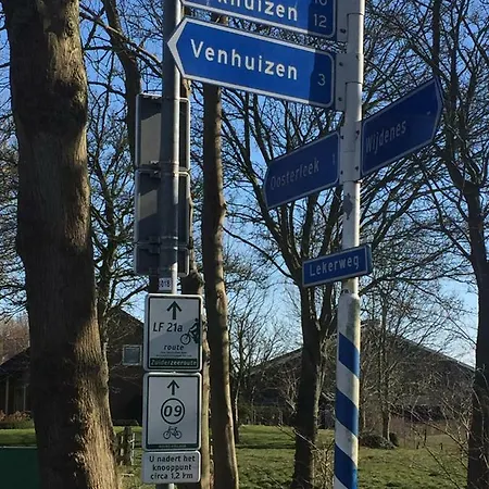 Lekerweg 32 *